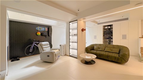 地下室唱K卧室追剧太会玩