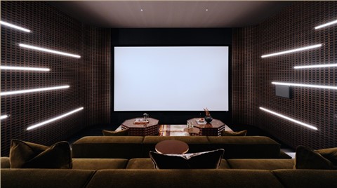 老钱风家庭影院的叙事 老钱风家庭影院的叙事