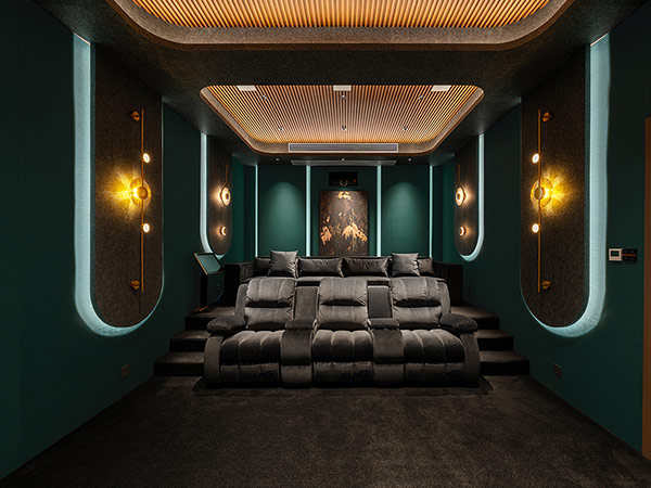 《森域光影家庭影院 》