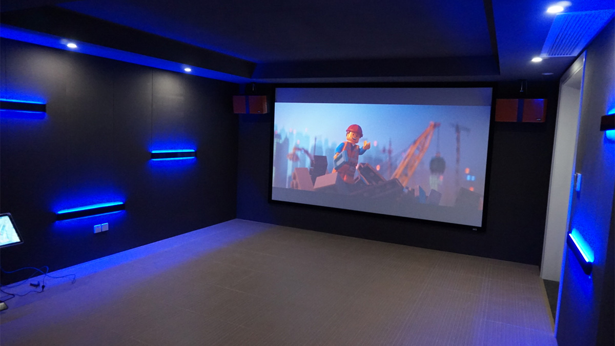 科技风家庭影院  以未来视角筑一座多功能娱乐室