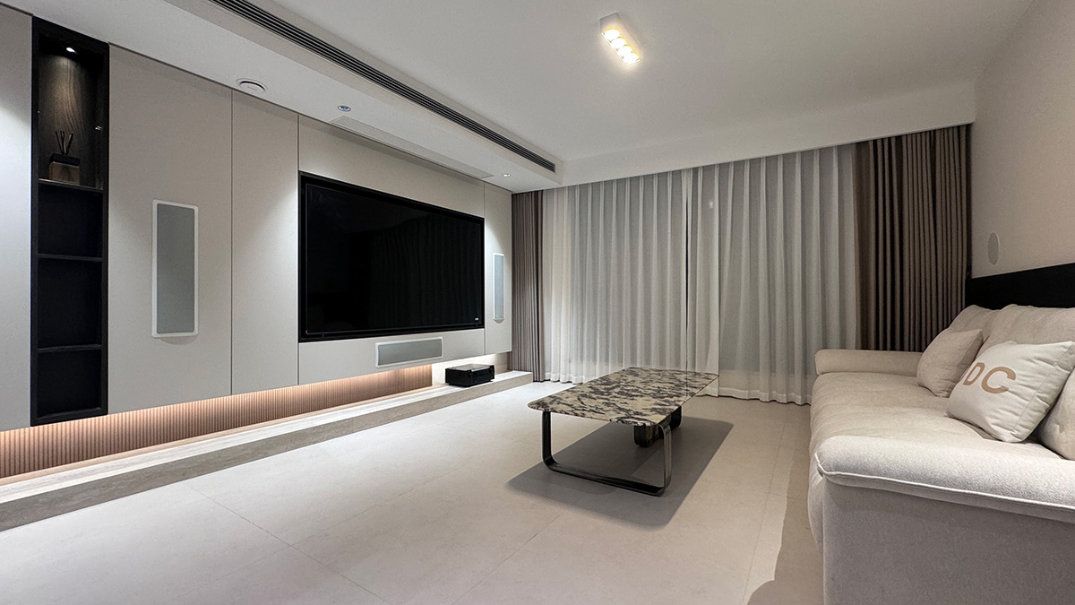 开放式客厅融入家庭影院