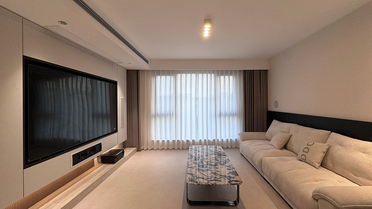 开放式客厅融入家庭影院